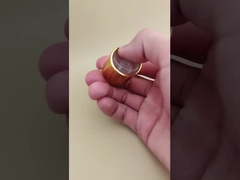 Nắp tròn nhẵn bằng nhôm-nhựa màu vàng với nút trong suốt cho chai sản phẩm chăm sóc da