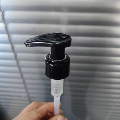 Đầu ra 1,20 - 1,50ml / T Máy bơm kem dưỡng da màu đen cho dầu gội dưỡng thể