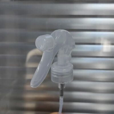 Sản phẩm bán buôn Máy xịt kích hoạt đen Máy xịt bơm Máy xịt nắp tùy chỉnh 24 410 28 410 Máy xịt kích hoạt nhỏ