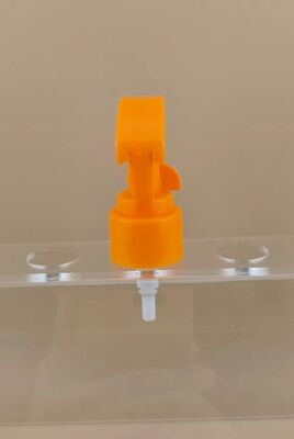 Máy xịt kích hoạt nhỏ bằng nhựa màu cam để làm tóc
