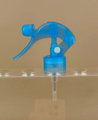 Máy xịt kích hoạt màu xanh dương cho thợ làm tóc