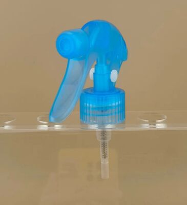 Máy xịt kích hoạt màu xanh dương cho thợ làm tóc