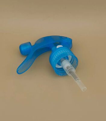 Máy xịt kích hoạt màu xanh dương cho thợ làm tóc