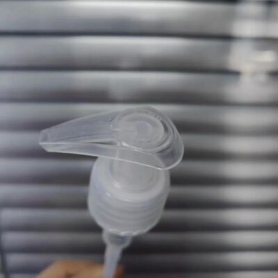 Ống bơm mỹ phẩm nắp 24/410 28/410 Máy phun kem nhựa