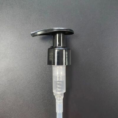 Kylin 24/410 28/410 Máy bơm kem dưỡng da bằng nhựa với khóa trái-bên phải Máy bơm kem dưỡng da xoắn cho kem dưỡng da